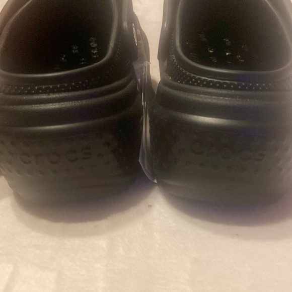 CROCS NWT Stomp Clogs Women Size 4 Men’s Size 2 Black - Picture 5 of 12